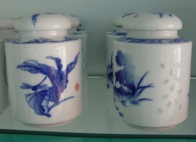 匠心独具 陶瓷大缸与陶瓷养鱼缸的艺术与实用价值