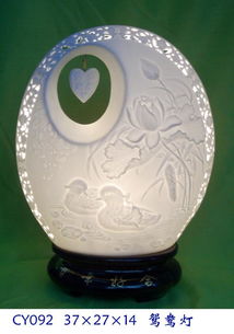 光影流转，瓷韵生辉 德化县影雕灯具陶瓷厂的匠心之作